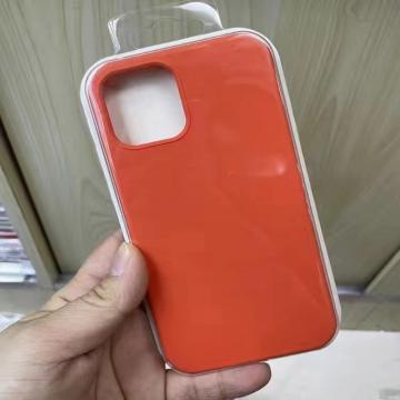 Coque Silicone Liquide pour iPhone 13 / 14 6.1"